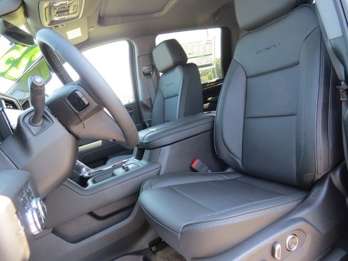 New 2025 GMC Sierra 2500 Denali w/ Denali Reserve Package image 21