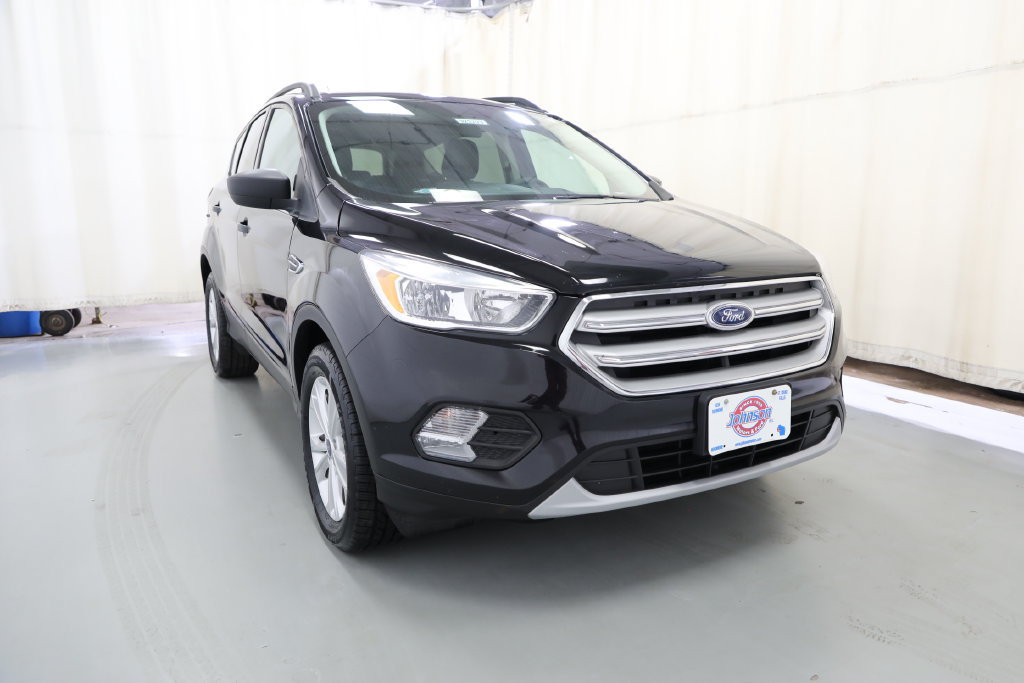 Used 2018 Ford Escape SE w/ SE Sync 3 Package AWD/4WD image 3