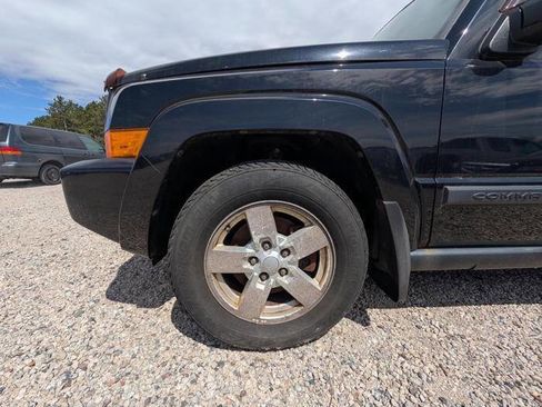 Used 2006 Jeep Commander 4WD image 11