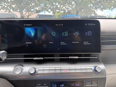 Used 2025 Hyundai Kona SEL FWD image 23