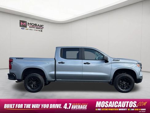 Used 2024 Chevrolet Silverado 1500 Custom Trail Boss w/ Dark Appearance Package AWD/4WD image 9
