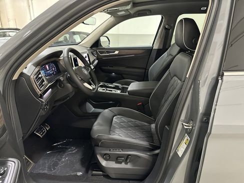 New 2026 Volkswagen Atlas SEL Premium R-Line AWD/4WD image 16