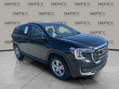 Used 2024 GMC Terrain SLE image 7