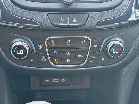 Used 2023 Chevrolet Equinox RS w/ RS Leather Package image 22