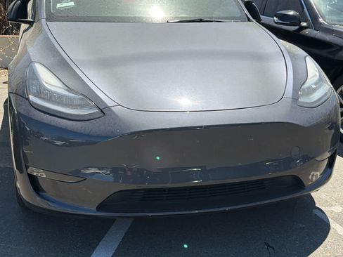 Used 2023 Tesla Model Y Performance AWD/4WD image 5