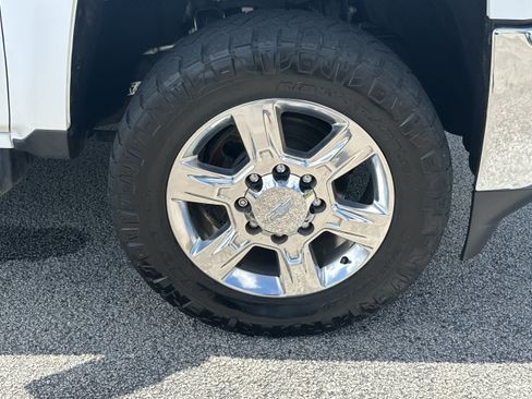 Used 2019 Chevrolet Silverado 2500 LTZ w/ Duramax Plus Package AWD/4WD image 12