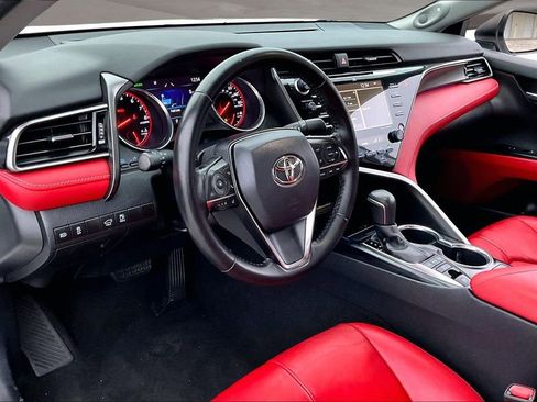 Used 2019 Toyota Camry XSE image 17