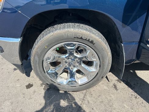 Used 2023 RAM 1500 Big Horn AWD/4WD image 28