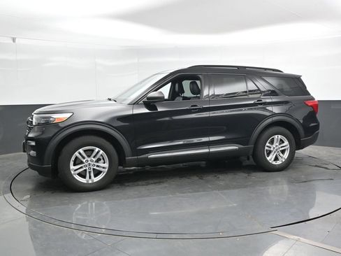 Used 2020 Ford Explorer XLT w/ Equipment Group 202A AWD/4WD image 9