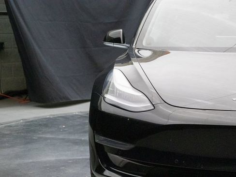 Used 2019 Tesla Model 3 Mid Range image 5