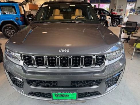 New 2026 Jeep Grand Cherokee L Summit w/ Advanced Protech Group IV AWD/4WD image 5