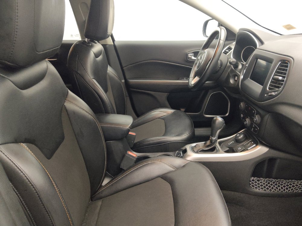 Used 2020 Jeep Compass Latitude AWD/4WD image 21
