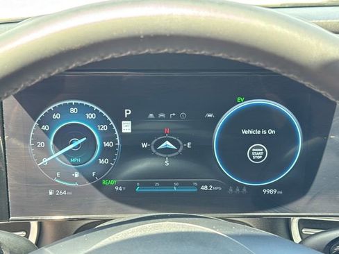 Used 2024 Hyundai Elantra Limited FWD image 17