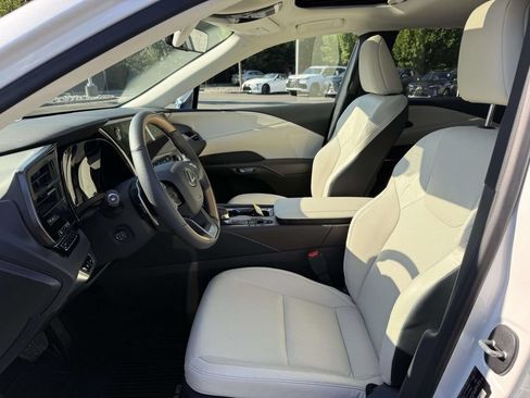 Used 2024 Lexus RX 350 Premium w/ Accessory Package (Z1) AWD/4WD image 13