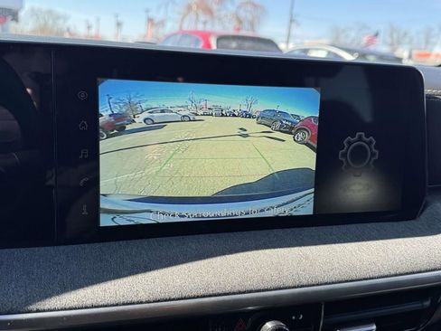 Used 2025 Nissan Kicks SV image 27