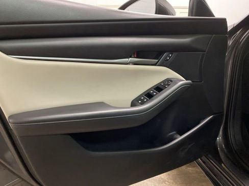 Used 2020 MAZDA MAZDA3 Sedan w/ Select Package image 16