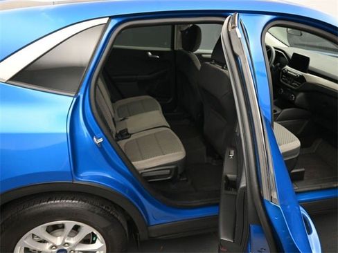 Used 2021 Ford Escape SE image 17