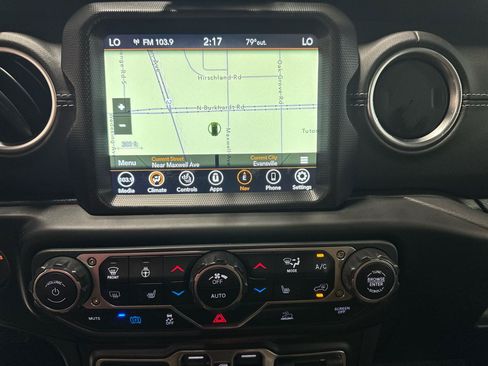 Used 2023 Jeep Wrangler Unlimited Sahara w/ Cold Weather Group AWD/4WD image 24