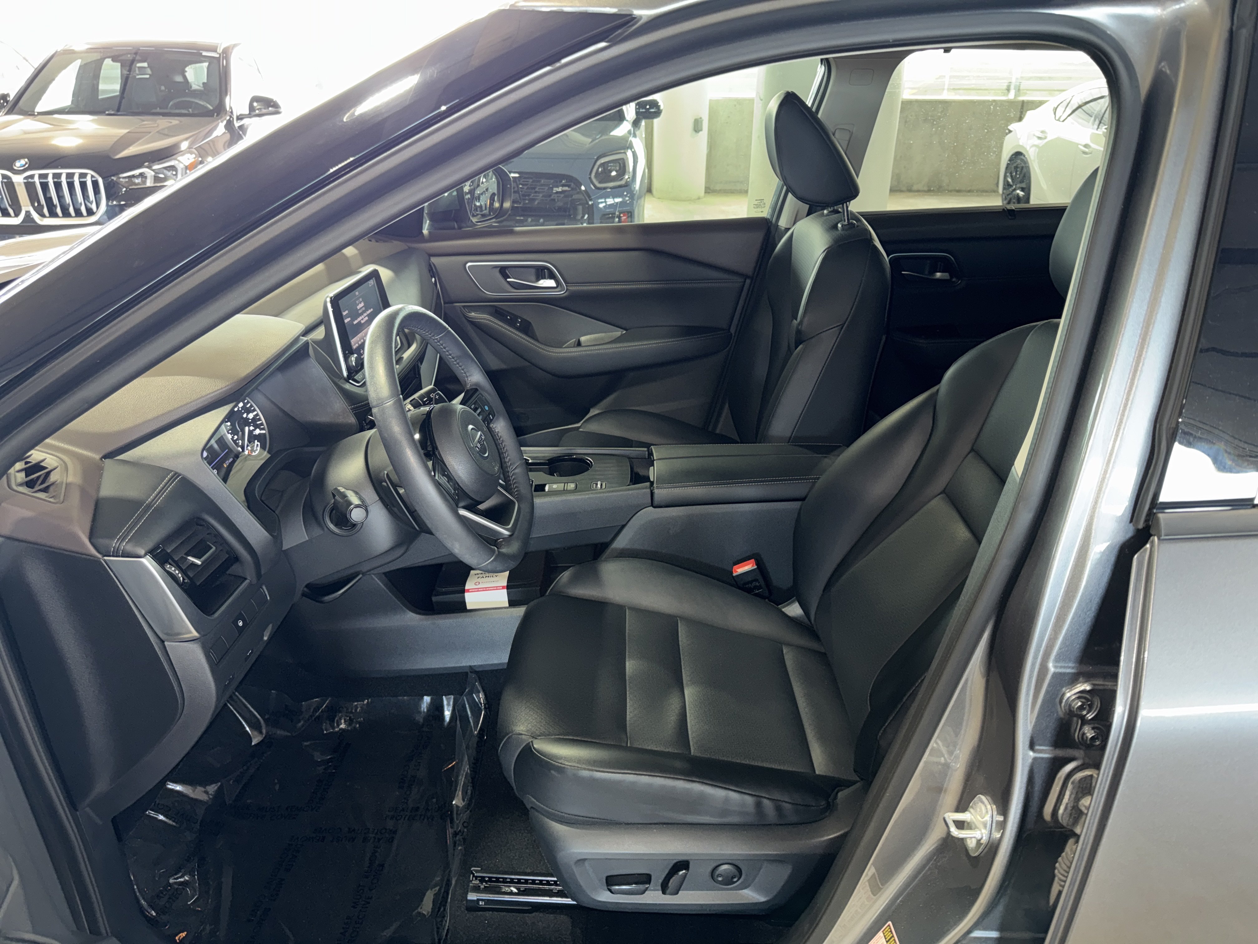 Used 2021 Nissan Rogue SV w/ Premium Package FWD image 19