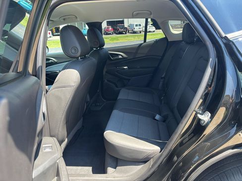 Used 2025 Chevrolet Trax LT w/ Driver Confidence Package FWD image 10