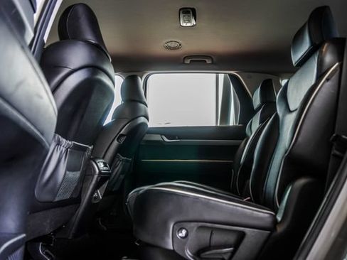 Used 2025 Hyundai Palisade SEL FWD image 44
