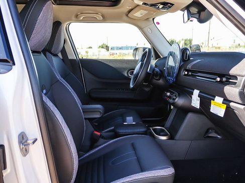 New 2027 MINI Cooper 4-Door Hardtop FWD image 17