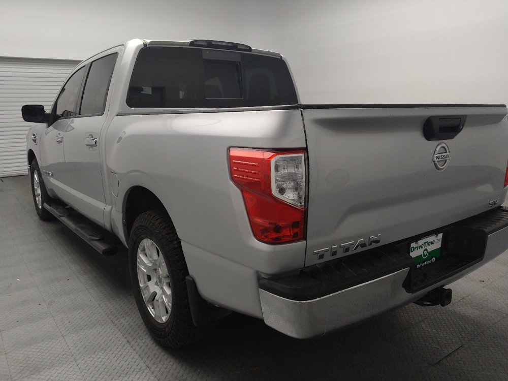 Used 2017 Nissan Titan SV RWD image 5