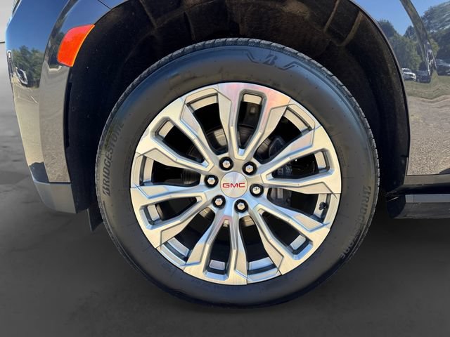 Used 2023 GMC Yukon XL Denali w/ LPO, Floor Liner Package AWD/4WD image 7