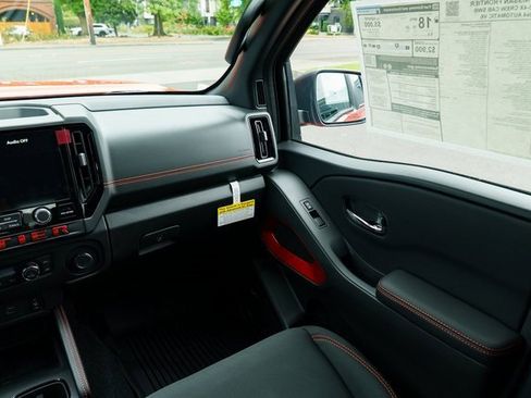 New 2025 Nissan Frontier PRO-4X w/ Pro Convenience Package image 11