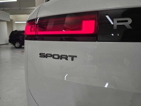 New 2026 Land Rover Range Rover Sport SE image 15