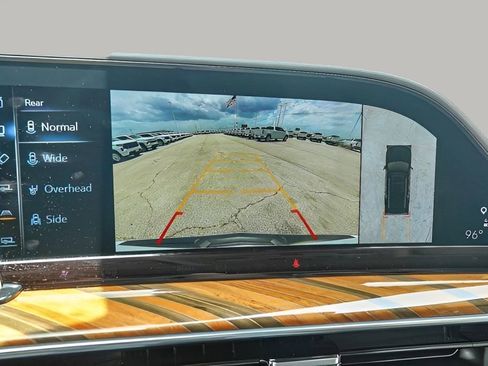 Used 2024 Cadillac Escalade Sport Platinum w/ LPO, ONYX Package image 17