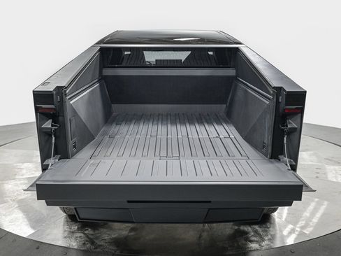 Used 2025 Tesla Cybertruck AWD Crew Cab image 6
