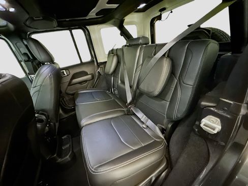 Used 2023 Jeep Wrangler Sahara w/ Cold Weather Group image 29