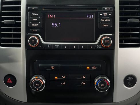 Used 2017 Nissan Frontier SV image 21