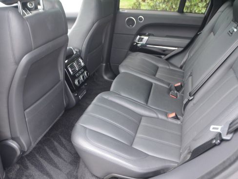 Used 2016 Land Rover Range Rover HSE image 15