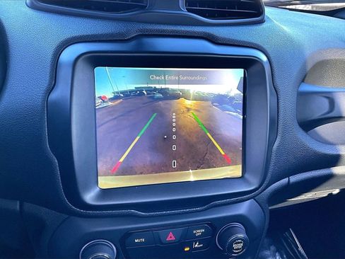 Used 2022 Jeep Renegade Latitude image 21