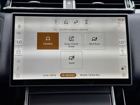 New 2026 Land Rover Range Rover Velar S AWD/4WD image 44