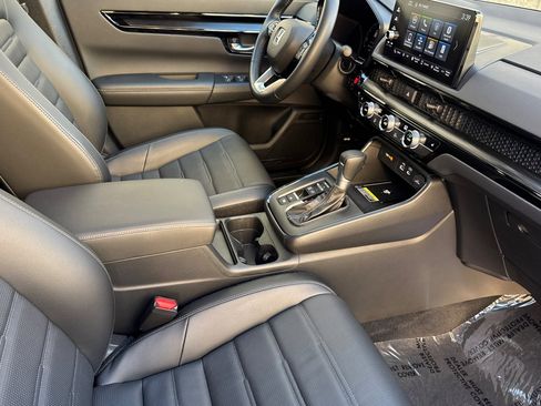 Used 2025 Honda CR-V EX-L image 17