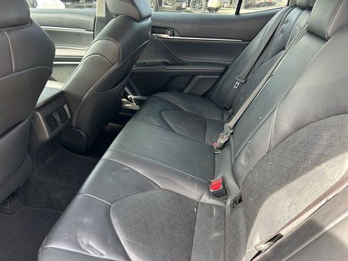 Used 2018 Toyota Camry XSE image 15