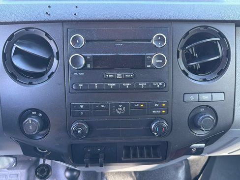 Used 2016 Ford F250 XL w/ Power Equipment Group AWD/4WD image 16