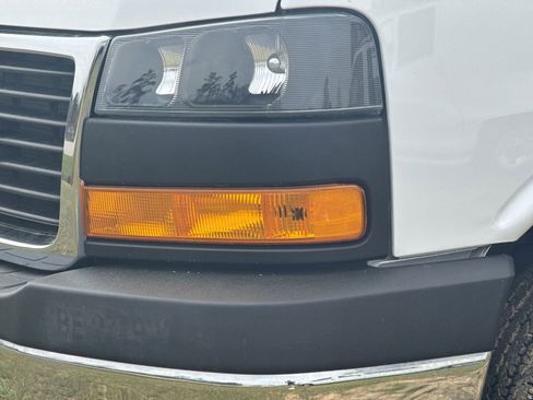 Used 2024 GMC Savana 2500 w/ Driver Convenience Package image 6