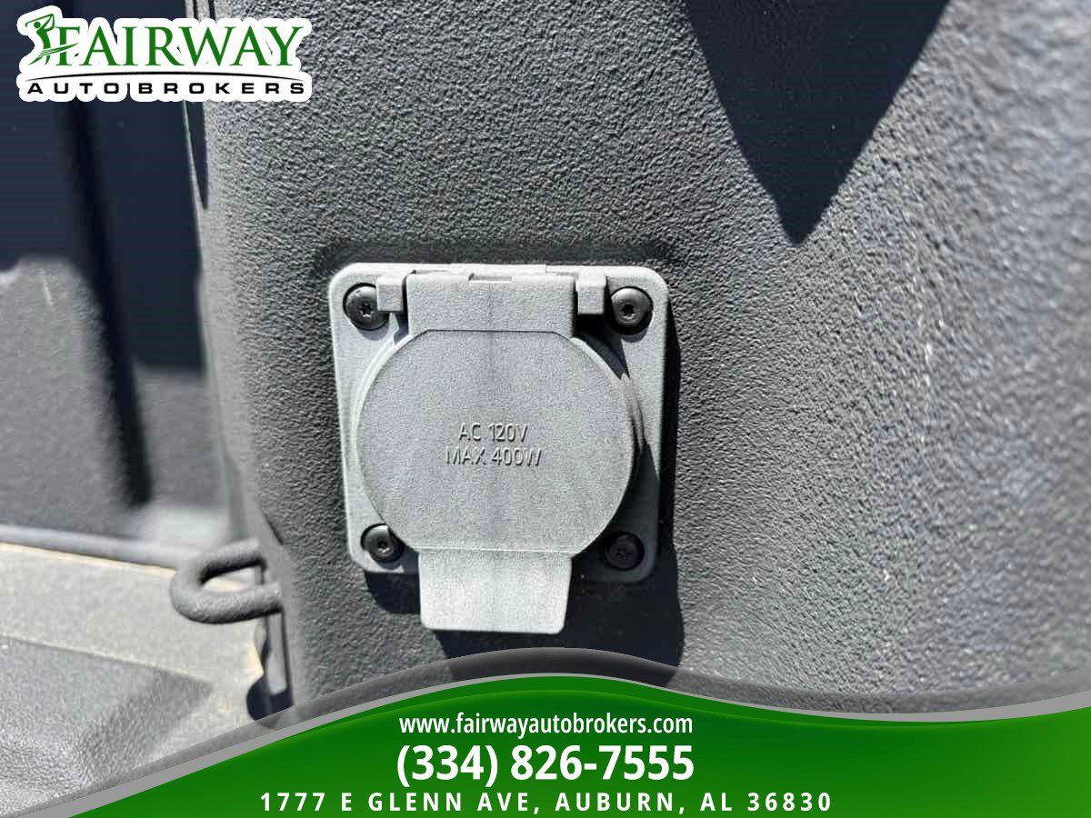 Used 2025 Chevrolet Silverado 2500 High Country w/ Technology Package AWD/4WD image 28