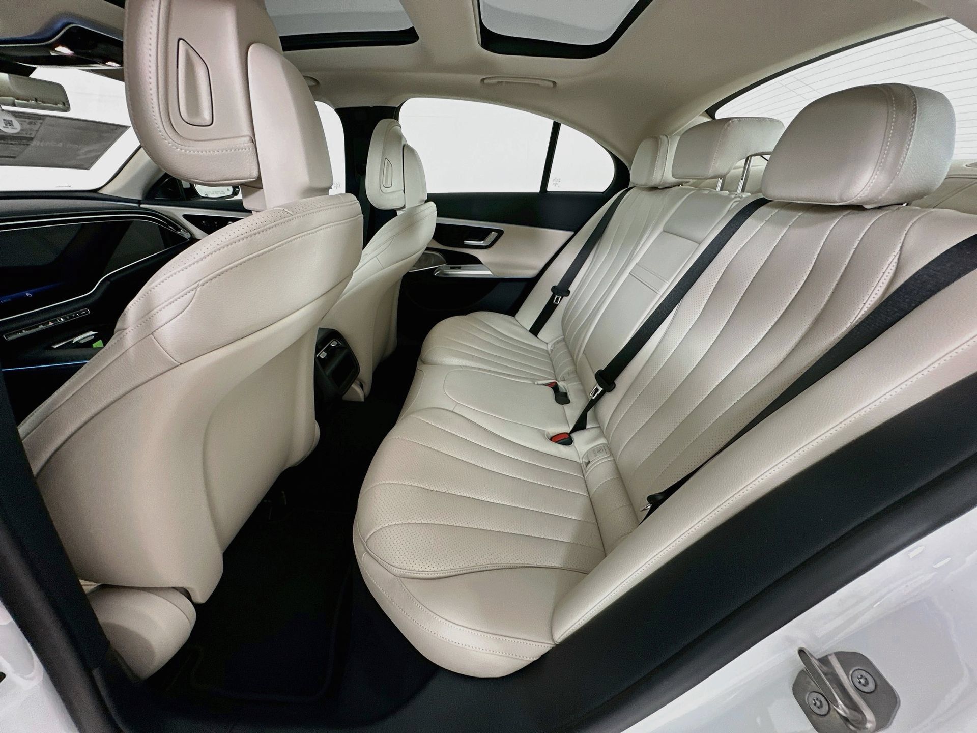 New 2027 Mercedes-Benz E 350 Sedan image 27