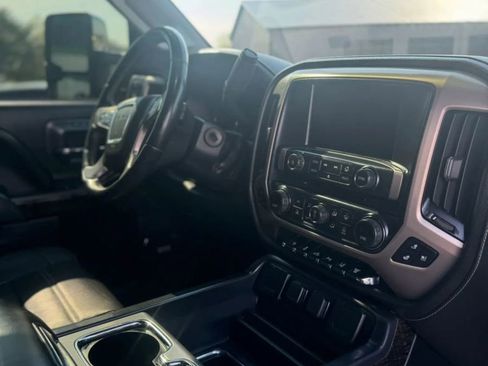 Used 2016 GMC Sierra 2500 Denali w/ Duramax Plus Package image 28