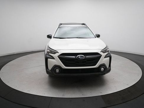 Used 2025 Subaru Outback Premium w/ Popular Package #1A image 11