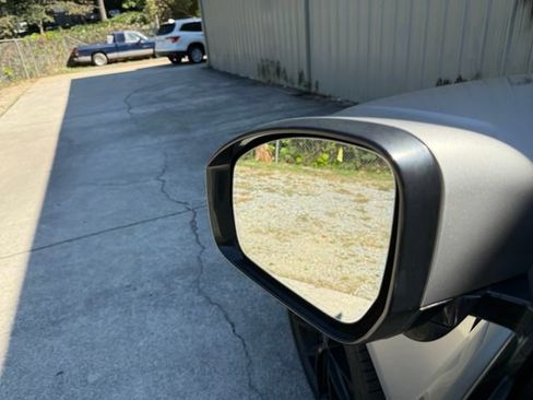 Used 2018 Land Rover Range Rover HSE image 13