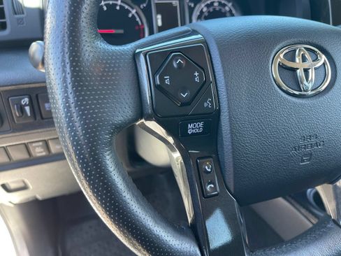 Used 2024 Toyota 4Runner TRD Off-Road Premium AWD/4WD image 24
