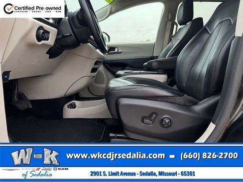 Certified 2021 Chrysler Pacifica Touring-L FWD image 8