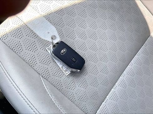 Used 2021 Kia Seltos SX w/ SX Sunroof Package AWD/4WD image 34