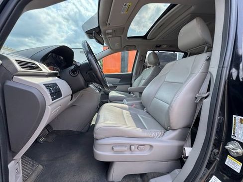 Used 2016 Honda Odyssey Touring Elite image 10